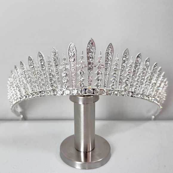 Royal Princess Fringe Tiara / Crown for Wedding, Party or Prom NWT - Picture 2 of 3